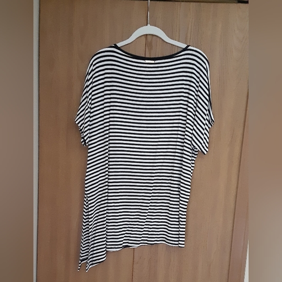 Michael Kors black and white striped asymmetric top - Picture 2 of 11